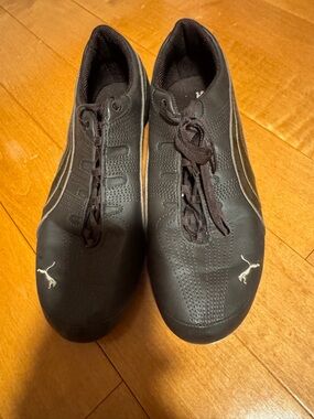 Puma Women’s Lesther  Black Athletic Sneakers size 9